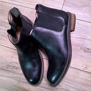 Men's Vionic Black Leather Chelsea Boots